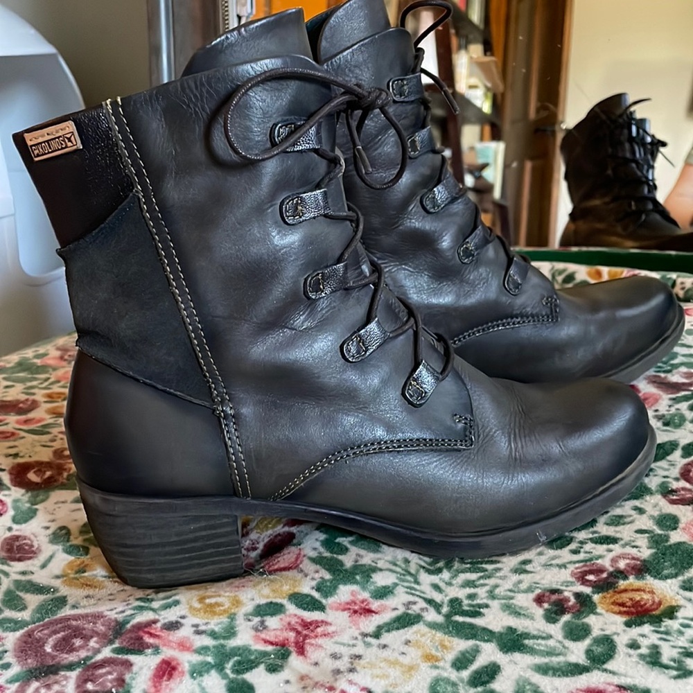 Pikolinos Combat Boots